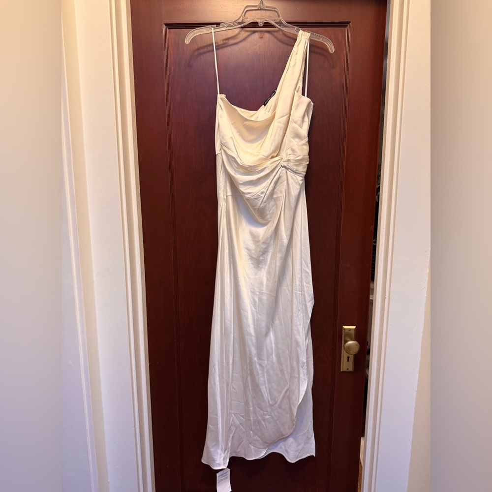 Abercrombie Ivory One-Shoulder Dress (M) — NWT